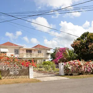 https://castle-vue-bb.hotelsnegriljamaica.com